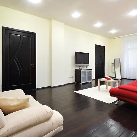 Paulmarie Apartments On Lenina Avenue Гомел Екстериор снимка